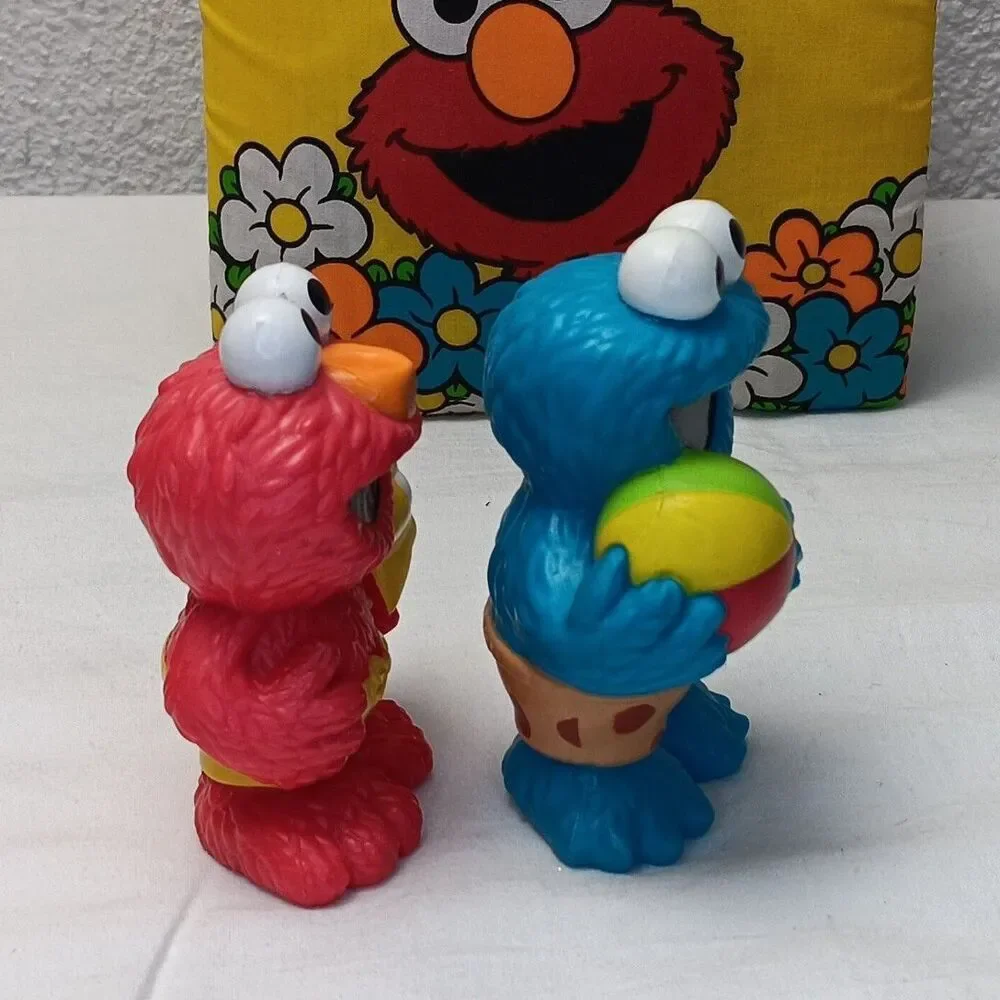 Sesame Street Lot Peek A Boo Soft Book & Cookie Monster Elmo Figures